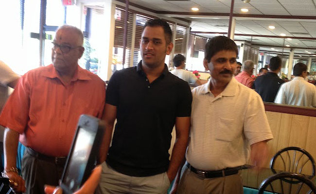 Dhoni Image 2